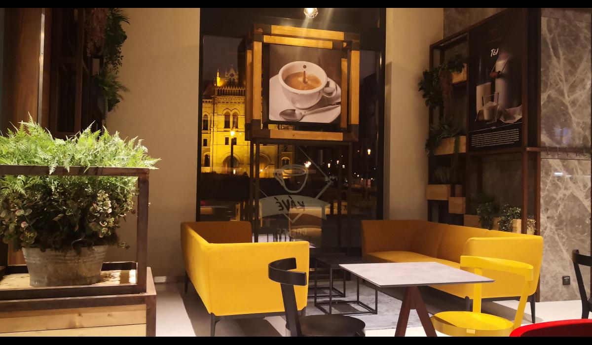 Séf Asztala Kossuth tér