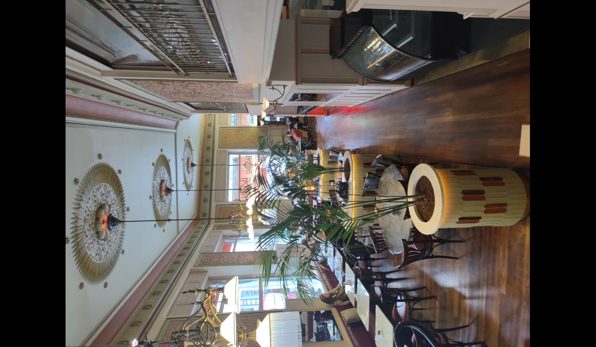 Centrál kávéház enteriőr tervezés